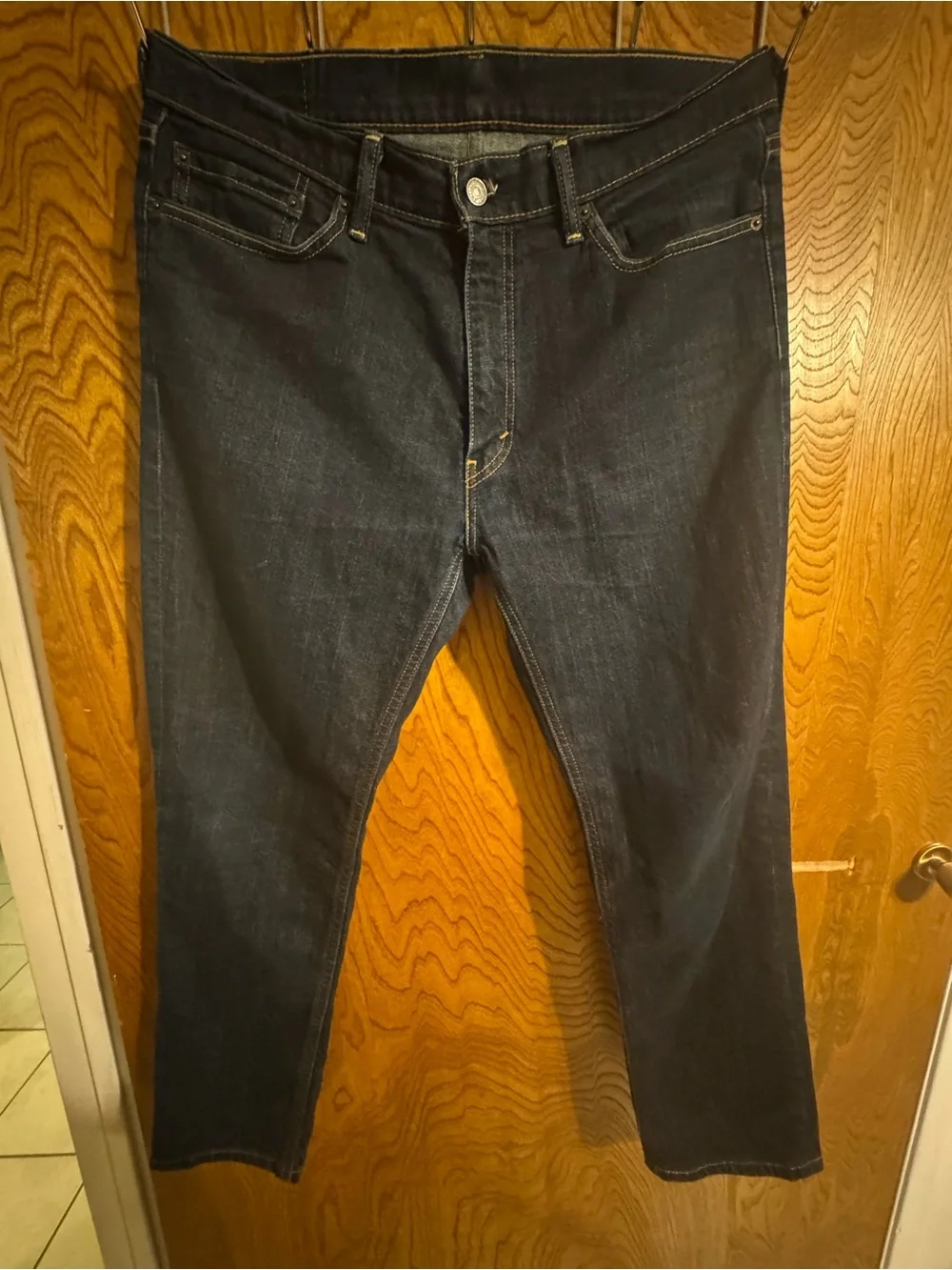 Levis relaxed fit